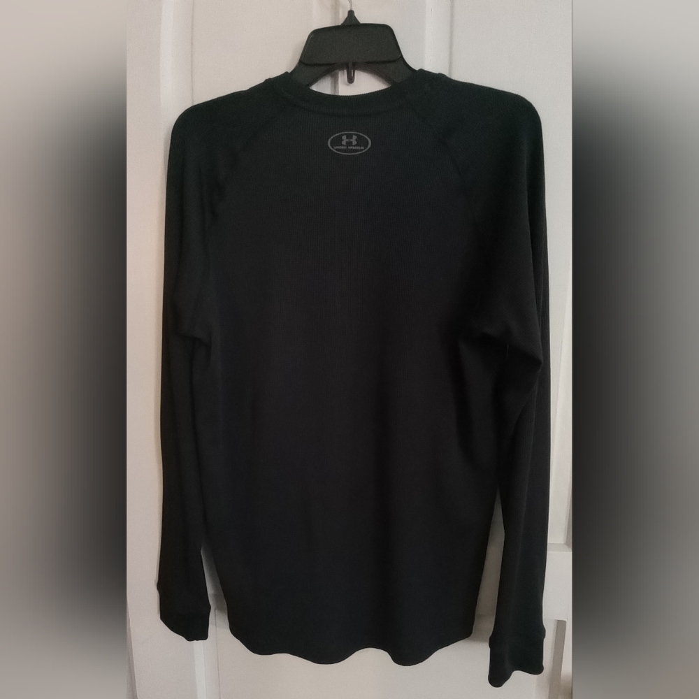 Men's Under Armour Pull Over - Picture 2 of 3